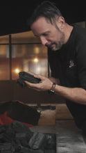 Charger et lire la vidéo dans la visionneuse de la Galerie, 11403 Smokey Goodness Premium Charcoal
